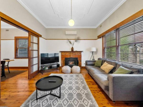 'YANALEN COTTAGE', Myrtleford